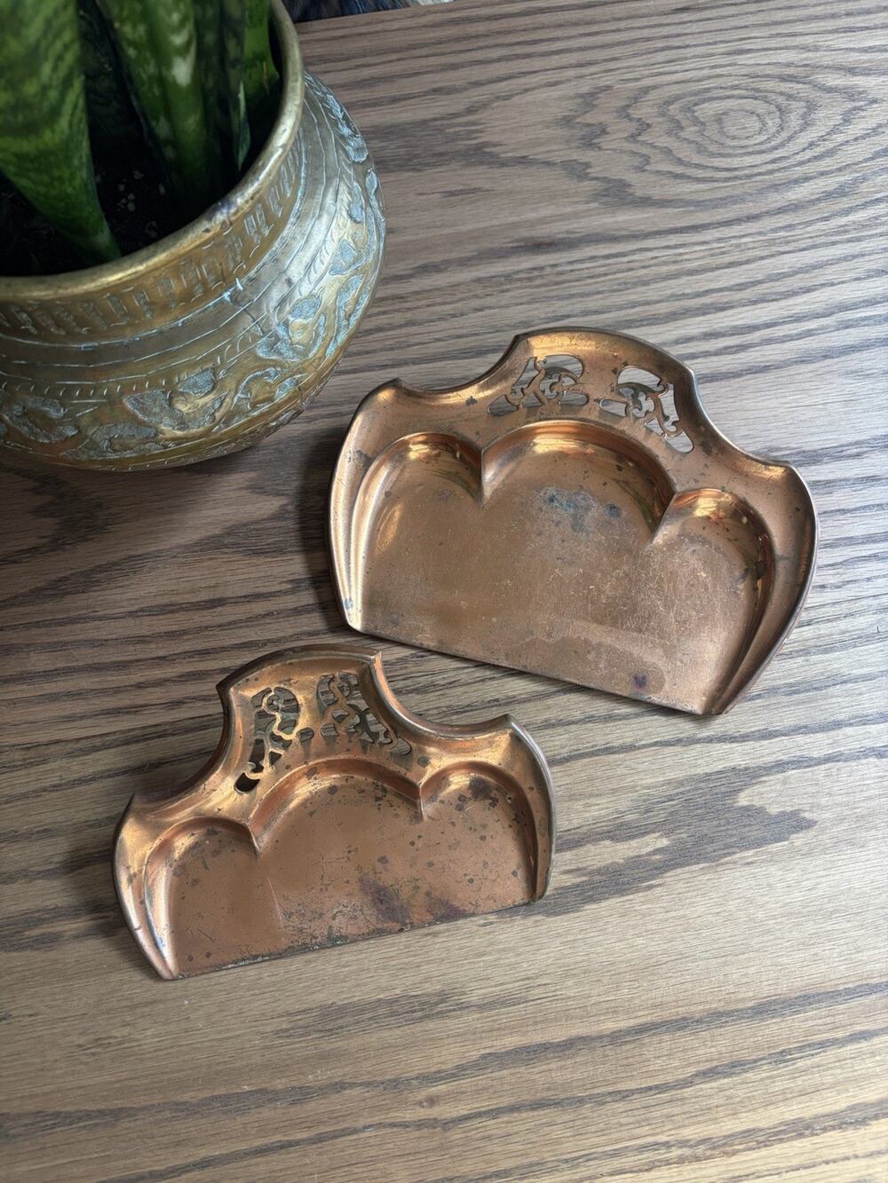 Antique 1920s Copper Manning & Bowman Noveau Silent Butler Dust Pan Set Of 2